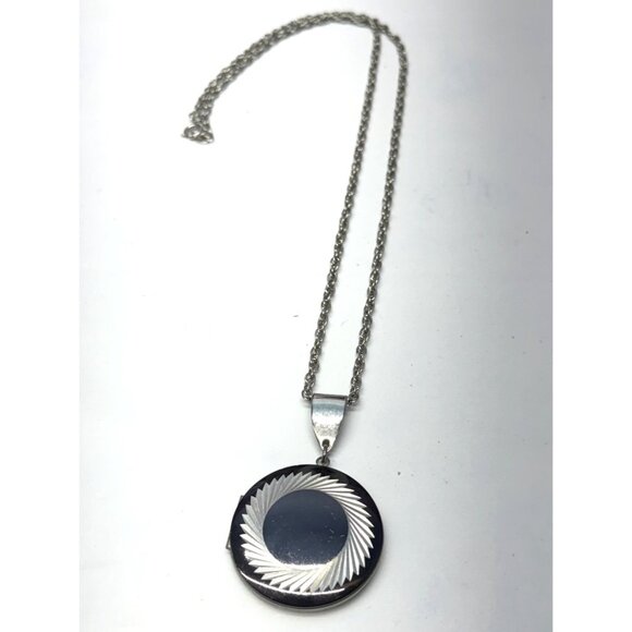 Vintage black silver locket pendant necklace - Picture 1 of 6